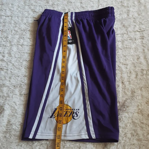 NBA MEN'S  LOS ANGELES LAKERS BASKETBALL SHORTS NWT - Picture 5 of 7